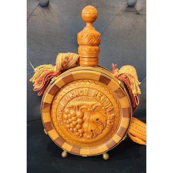 Vtg Macedonian Wooden Flask Canteen Hand Carved Folk Art Souvenir Bottle w Strap - Picture 2 of 8